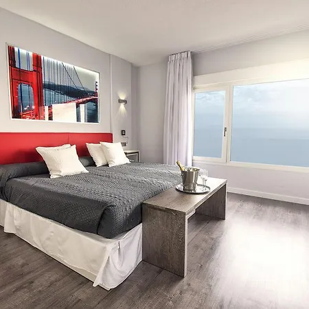 Hotel Flatotel International