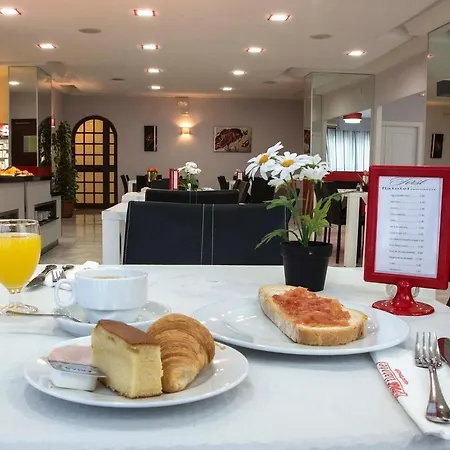 Flatotel International Hotel 3*