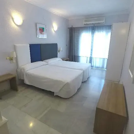 Hotel Flatotel International